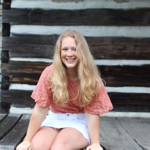 Meet your Posher, Anna gale